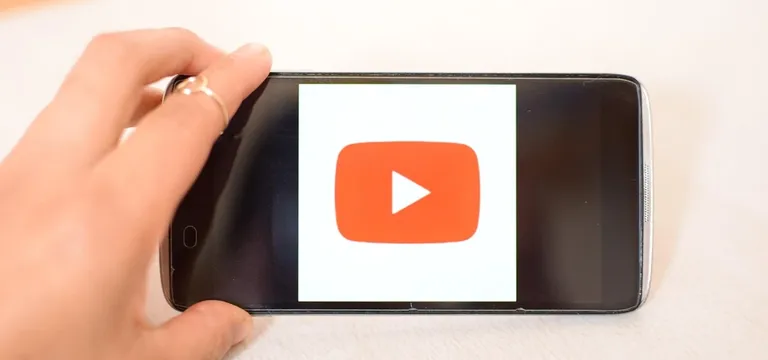 Le App delle Star: nuovo modo per stare con loro